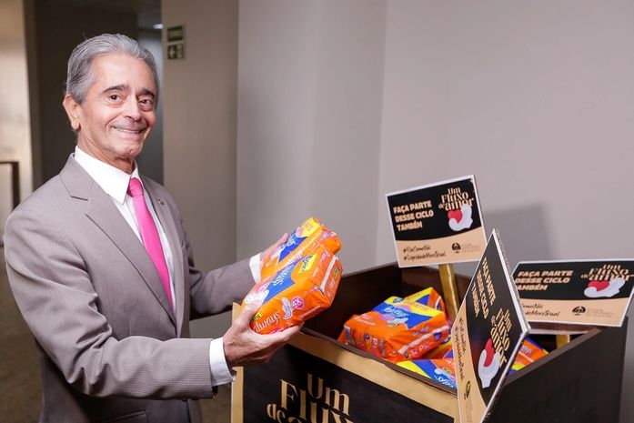 Presidente do TJAL doa absorventes e convida magistrados e servidores para apoiarem a campanha ‘Um Fluxo de Amor’