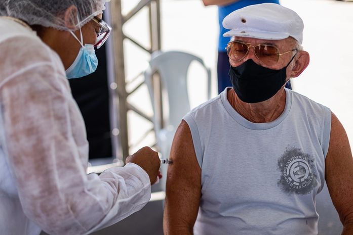 Prefeitura de Rio Largo inicia vacinação contra covid-19 para idosos acima de 68 anos
