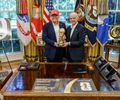 Trump admite que pediu para Fifa revisar cartão vermelho e critica árbitro brasileiro: 'Um pouco suspeito'