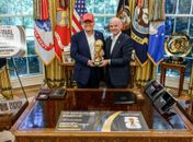 Trump admite que pediu para Fifa revisar cartão vermelho e critica árbitro brasileiro: 'Um pouco suspeito'