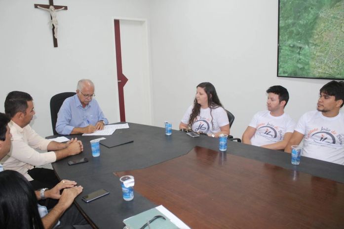 Teófilo sanciona leis que tornam instituições de utilidade pública em Arapiraca