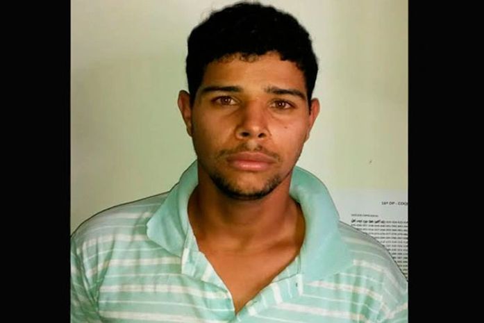 Roberto Carlos Gomes da Silva, 21 anos.