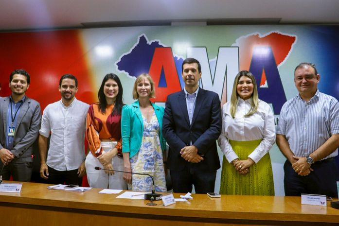 Prefeitos discutem temas da agricultura na AMA
