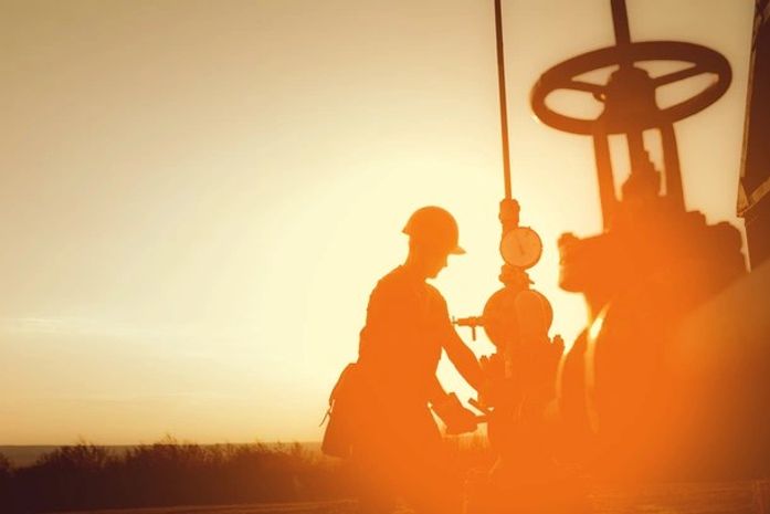 Com aumento de multa, federação recomenda fim da greve dos petroleiros