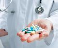 Plano de saúde pode negar medicamento prescrito? Especialista explica quando paciente pode contestar
