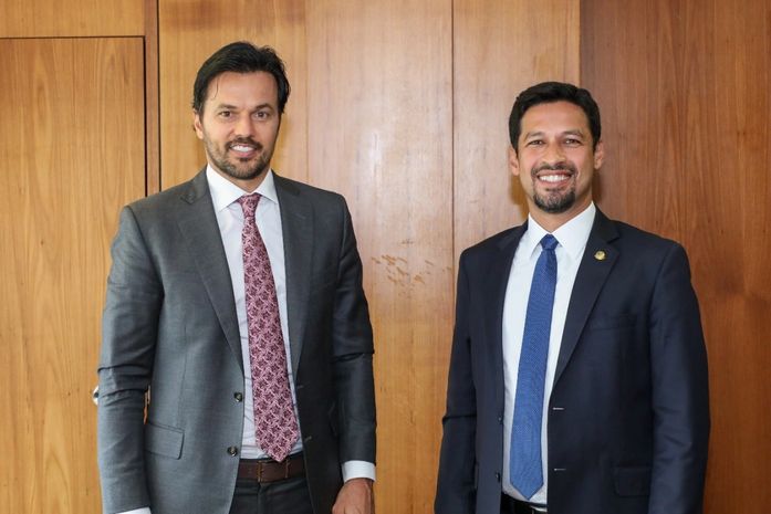 Rodrigo Cunha se reúne com ministro das Comunicações para tratar da ampliação do acesso à internet