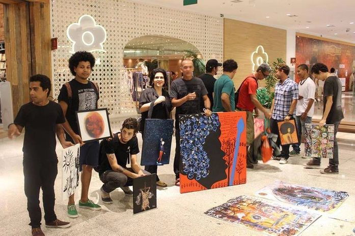 “Galeria de arte ambulante” revela talento de artistas alagoanos