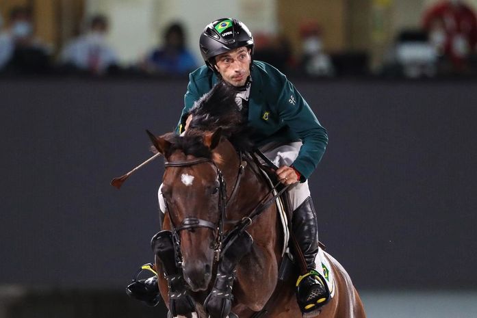 Brasil termina em 6º lugar na final dos saltos por equipes no hipismo