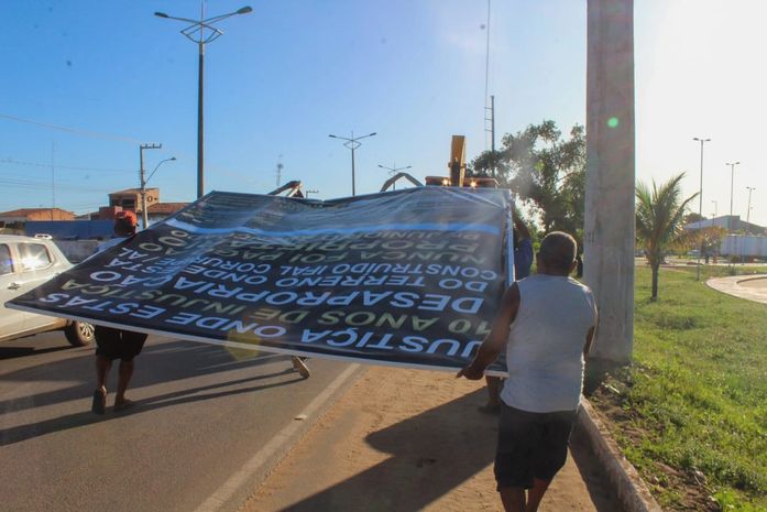 Por orientação do Ministério Público Prefeitura de Coruripe inicia remoção de placas publicitárias irregulares