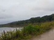 Pescador puxado por correnteza de barragem é resgatado em Penedo 