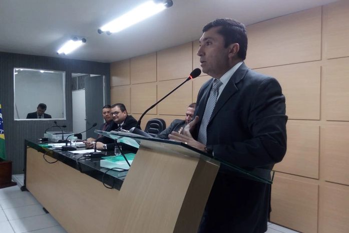 Vereador Rogério Nezinho diz que Rogério Teófilo, deveria ter se preocupado com o problema da dengue já a partir dezembro