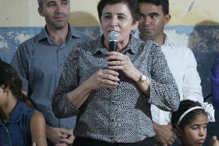 Prefeita Maristela não teve outra alternativa:. dispensou todos nesta 5ª