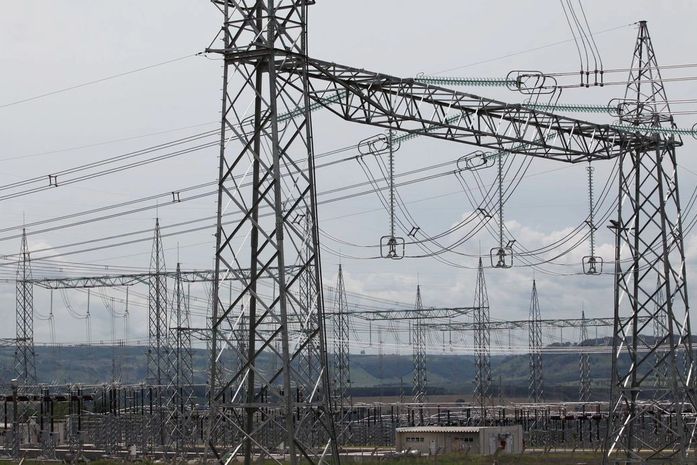Publicada MP que isenta consumidor pobre de pagar conta de luz
