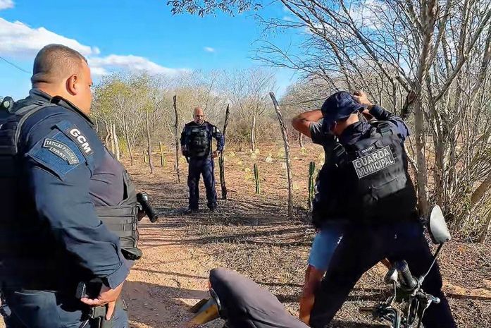 Patrulha Selma Bandeira prende agressor em flagrante após denúncia de violência doméstica