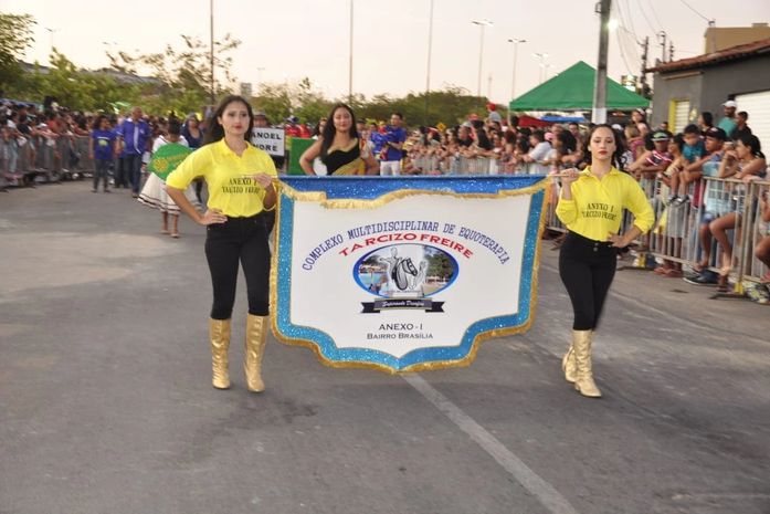 Complexo Tarcizo Freire participa de desfile cívico para comemorar aniversário dos 95 anos de Arapiraca