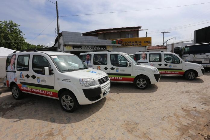 Viva Marechal: Prefeito Cláudio Filho Cacau entrega três novos carros para Secretaria de Saúde