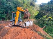 Prefeitura de Branquinha intensifica melhorias em estradas vicinais com instalação de manilhas no Assentamento Nova Esperança
