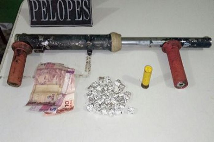 Suspeito de tráfico de drogas e porte ilegal de arma é preso no Sertão