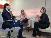Acompanhada da advogada Waneska Oliveira, Márcia leva o caso ao presidente eleito da OAB/AL
