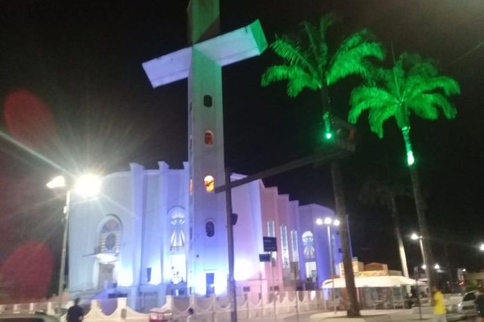 Pontos turísticos de Arapiraca ganham iluminação especial em alusão ao Novembro Azul