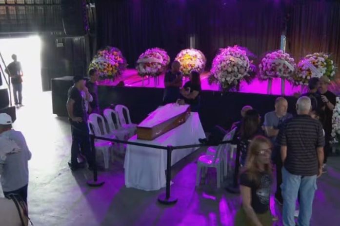 Corpo do alagoano Hermeto Pascoal é velado em arena cultural em Bangu, no Rio