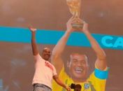 Último dia de Bienal contou com lançamento da biografia do pentacampeão de futebol, Cafu