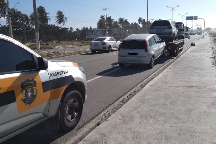 Fiscalização: 10 veículos clandestinos são autuados e removidos