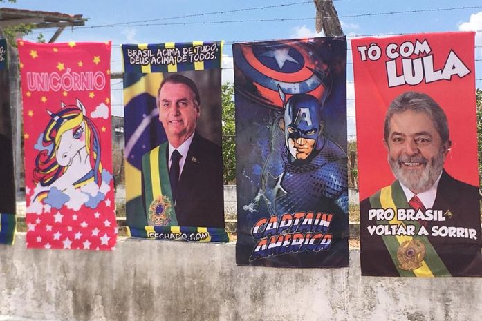 Toalhas à venda na chegada a Piranhas