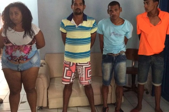 Três homens e uma mulher são presos por formação de quadrilha
