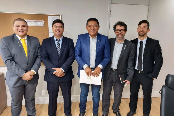 Prefeito Júlio Cezar busca investimentos e novos credenciamentos para Palmeira no Ministério da Saúde