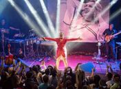 Kel Monalisa interpreta composições de Tom Jobim e Chico Buarque