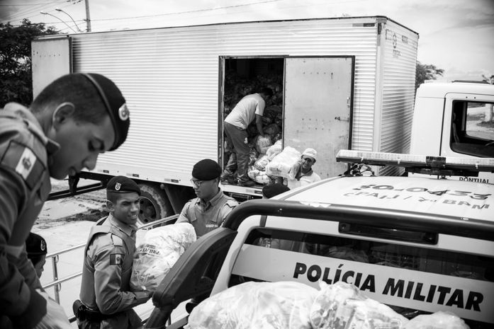 Comunidade sertaneja mais próxima dos alunos-soldados: distribuição de donativos encerra campanha solidária do CFAP