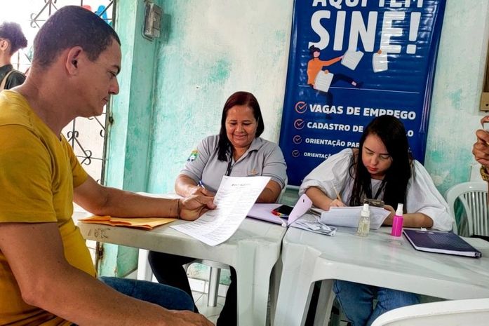 Sine Itinerante faz encaminhamentos de profissionais para o mercado de trabalho