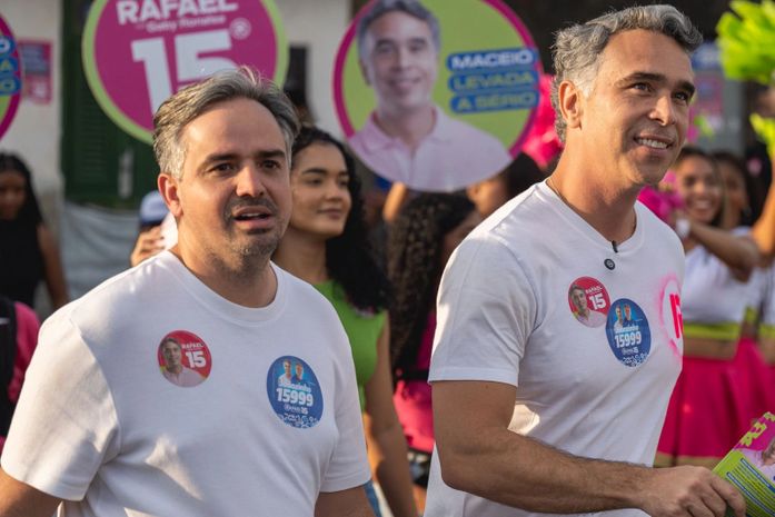 Rafael Brito destaca propostas para a saúde durante visita na Feirinha do Tabuleiro