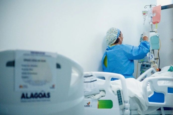 Com ocupação de 92% das UTIs, governo amplia número de leitos e evita fila de espera 