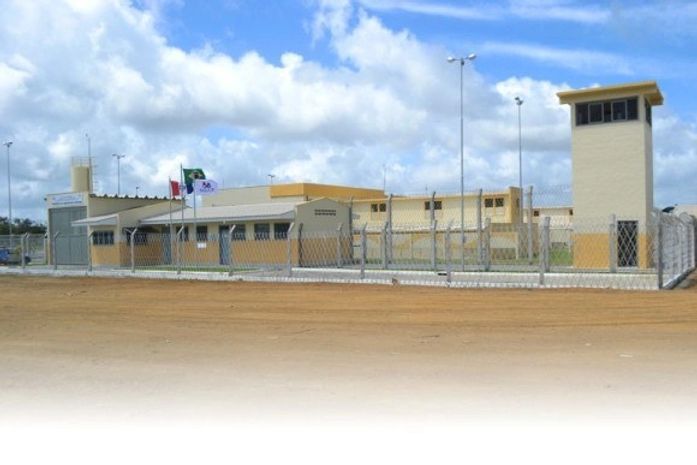Empresa que construiu presídio se defende
