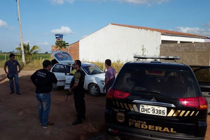Policiais federais realizam patrulhamento em municípios