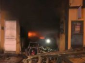 Incêndio atinge depósito de pneus no Centro de Maceió