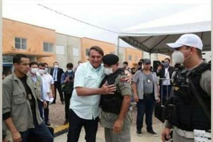 "Foi estritamente técnica", diz comando da PM sobre investigação contra militar que publicou foto com Bolsonaro 