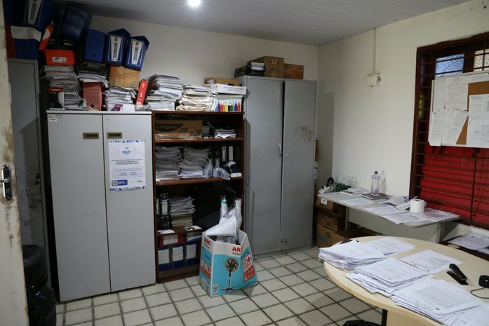 MP encontra delegacia com estrutura precária, equipe reduzida e investigações comprometidas em Maceió