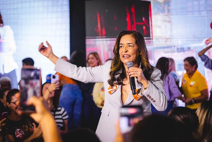 Em Santana do Ipanema, Dra. Eudócia sobe o tom contra Renan Calheiros durante ato de apoio a Marina ao Senado