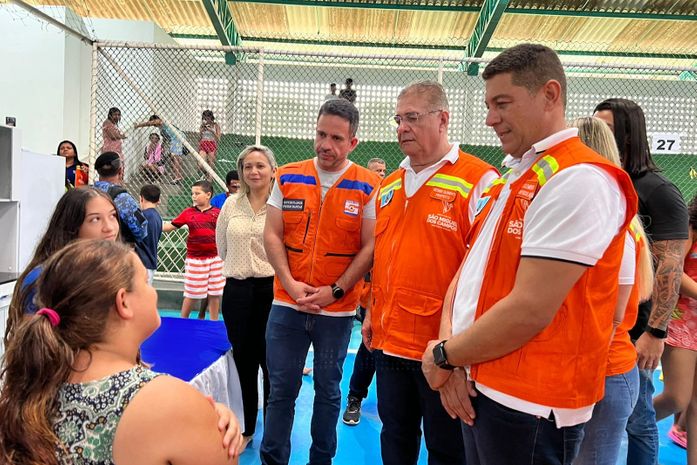 Prefeito George Clemente recebe governador Paulo Dantas e visitam vítimas das fortes chuvas