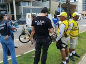 Banhistas encontram suposto crânio humano na Praia de Pajuçara e Ronda no Bairro aciona órgãos de perícia