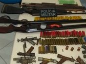 Polícia apreende 'arsenal' em residência na zona rural de Penedo