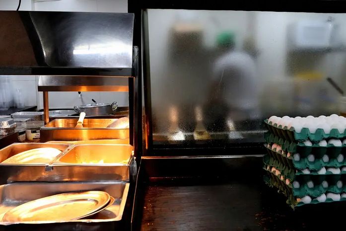 Setor de serviços atingiu recorde de 15,2 milhões de empregos em 2023