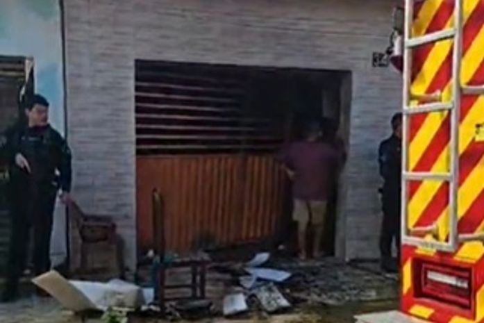 Incêndio atinge residência de suspeito de matar ex-sogro e tentar matar ex-sogra e ex-companheira a tiros