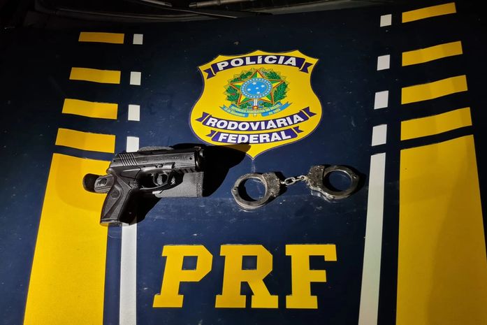 Foragido da Justiça há 4 anos é preso durante fiscalização na BR-101