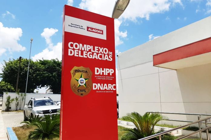 Para desqualificar denúncia de tortura, delegados insinuam que mulher é louca