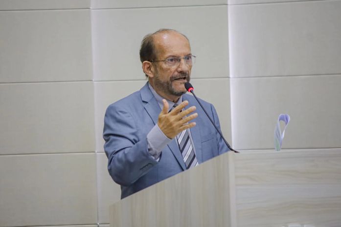 Vereador Cleber Costa faz Moção por 10 anos de pontificado do Papa Francisco