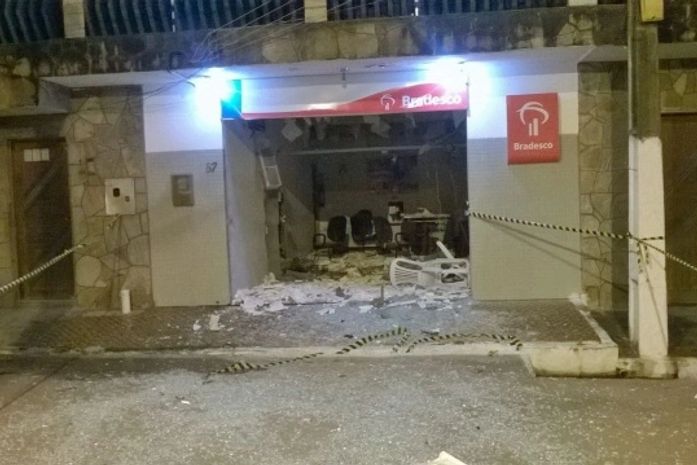 Agencias do Banco do Brasil e Bradesco são explodidas em Estrela de Alagoas